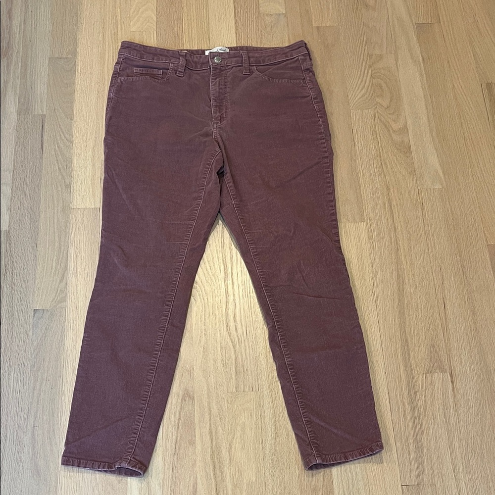 Universal Thread Women's High Rise Skinny Corduroys size 8/29R dusty rose color